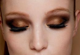 Коричневый макияж глаз Как сделать темные тени в домашних условиях